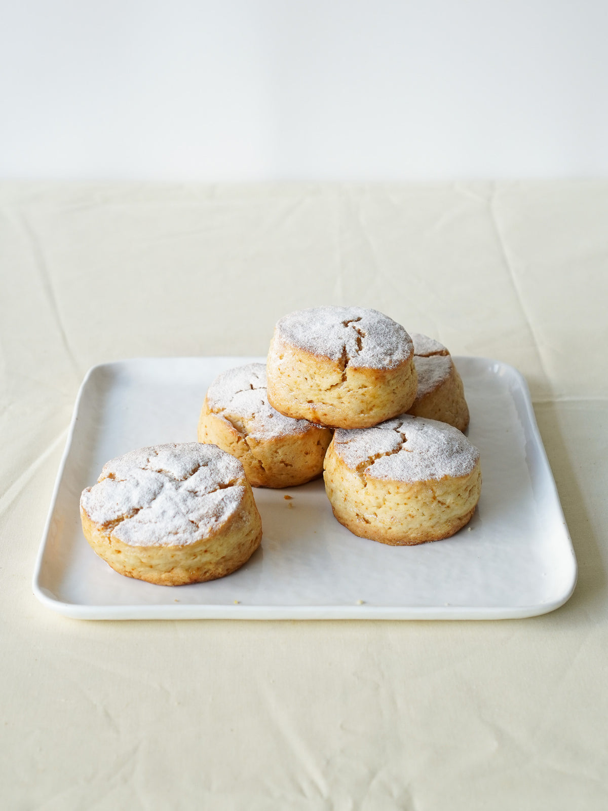 Box of 6 Lavender Honey Scones– Farandole by Plain Vanilla