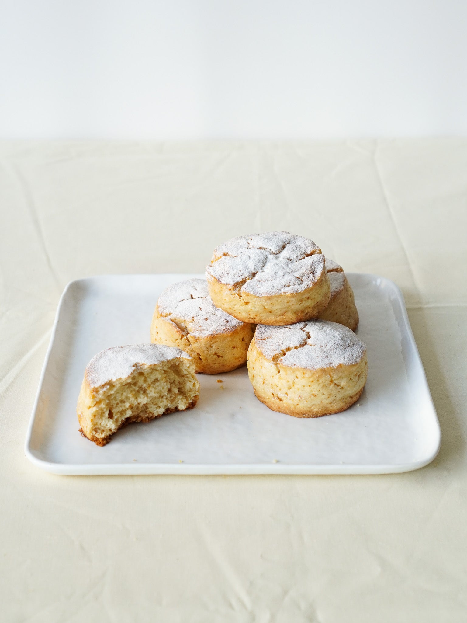 Box of 6 Lavender Honey Scones– Farandole by Plain Vanilla
